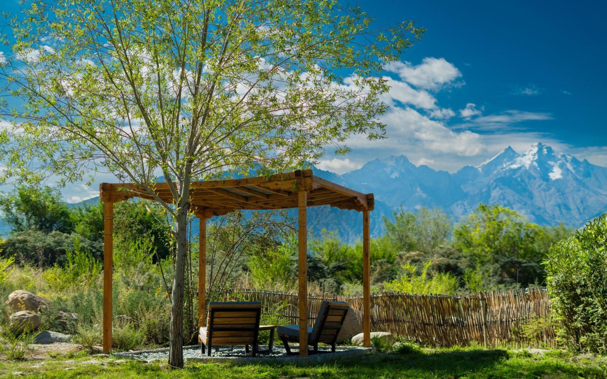 Готель Lchang Nang Retreat-The House Of Trees-Nubra Valley Sumur Екстер'єр фото